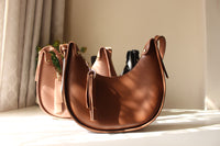 HOBO CRESCENT | BLACK