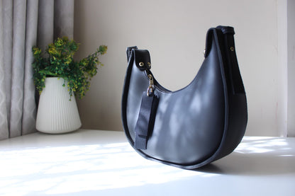 HOBO CRESCENT | BLACK