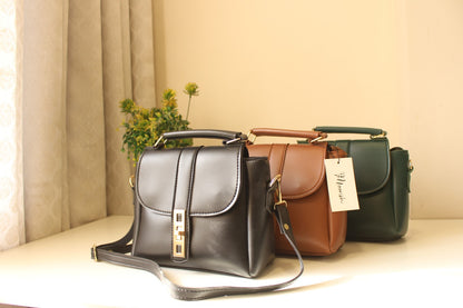 SIGNATURE ELLIPSE BAG | Brown