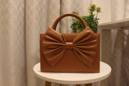 SIGNATURE BOW BAG | Brown