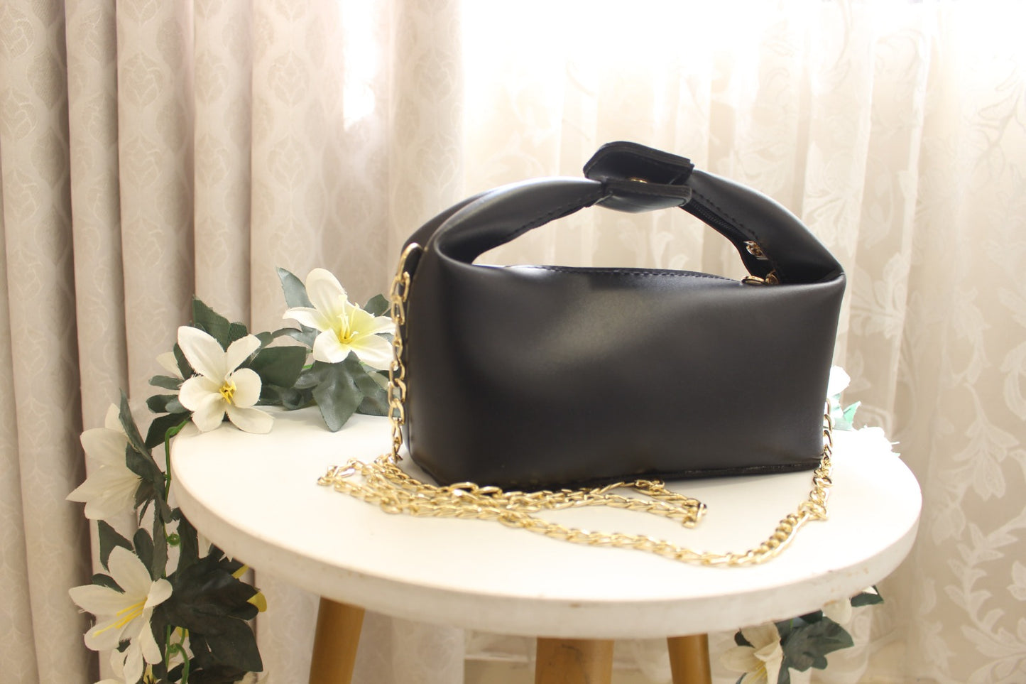 AROHI BLACK BAG | BLACK