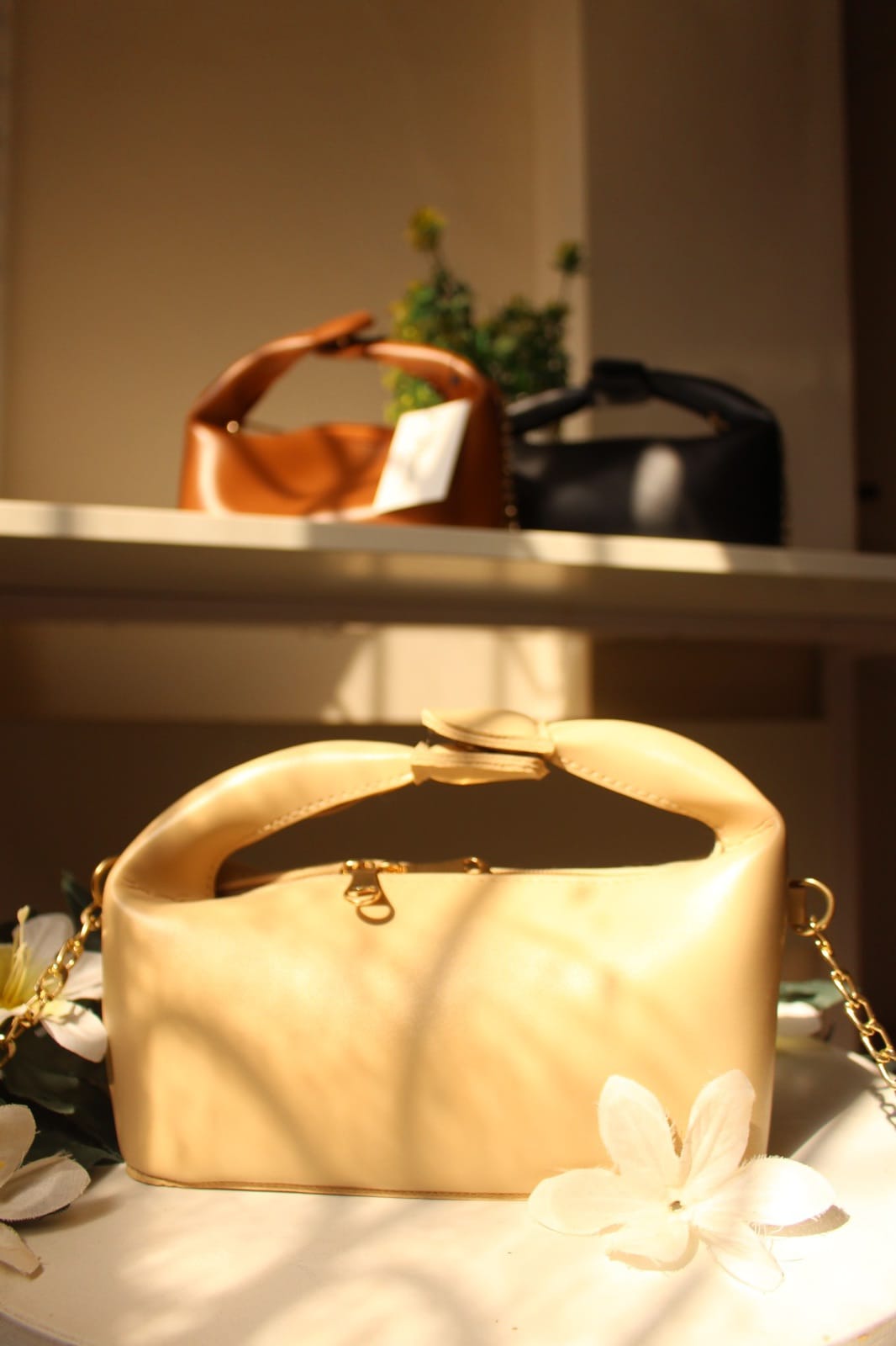 AROHI BEIGE BAG | BEIGE