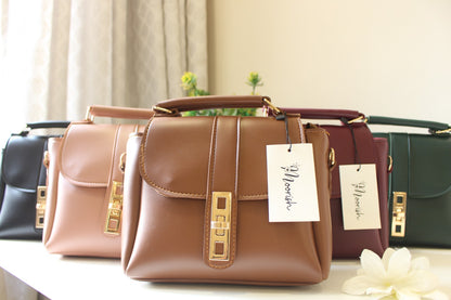 SIGNATURE ELLIPSE BAG | Brown