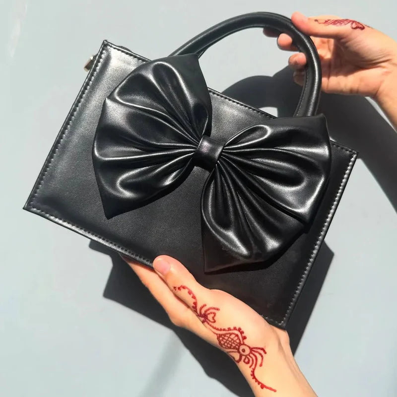 SIGNATURE BOW BAG | Black