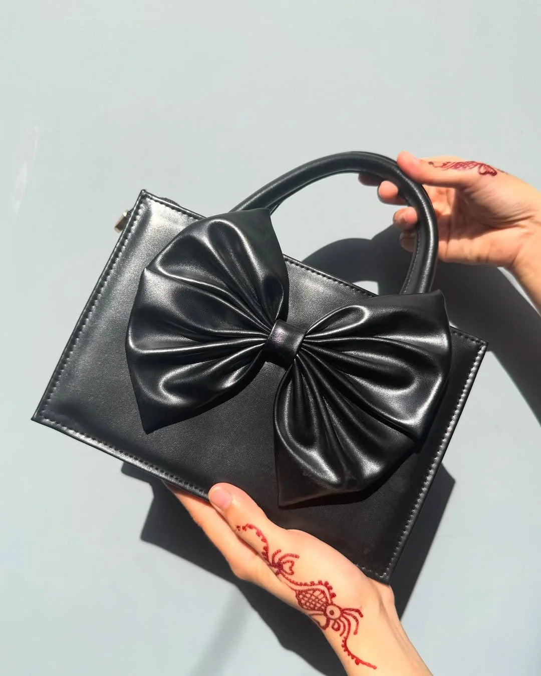 SIGNATURE BOW BAG | Black